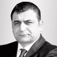 Sedat Laçiner / Star