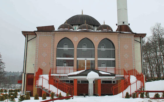 İsveç'te Camiye Çirkin Saldırı