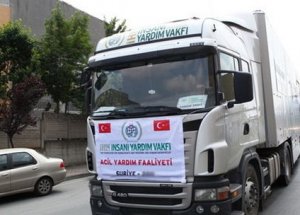 İHH Bin Tır Daha Gönderiyor