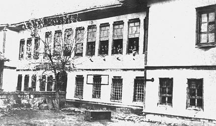 kutuphane02.jpg
