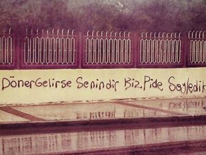 İlginç duvar yazıları!
