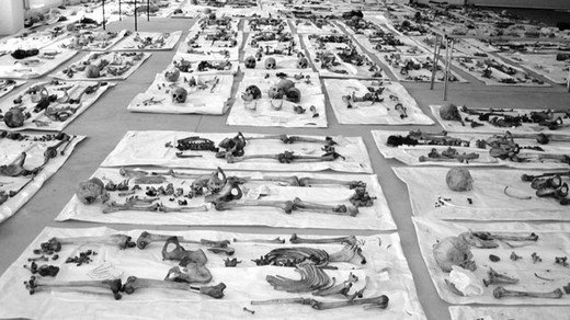 Srebrenitsa katliamının korkunç fotoğrafları galerisi resim 1