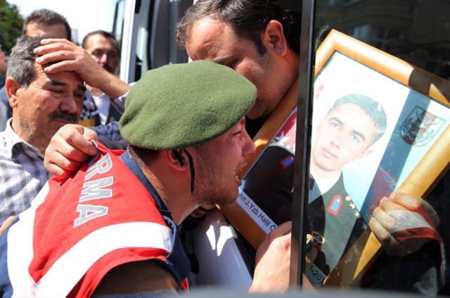 Jandarma Yüzbaşı Halil Özdemir'e son veda galerisi resim 12
