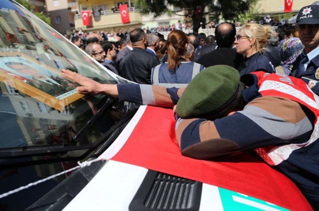 Jandarma Yüzbaşı Halil Özdemir'e son veda galerisi resim 6