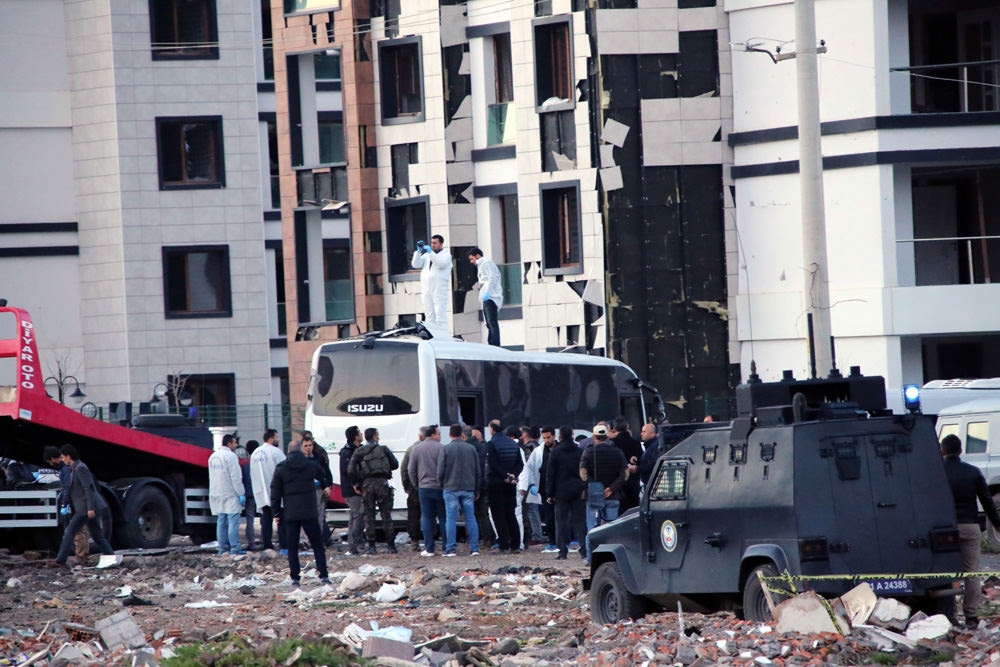 Diyarbakır'da şehit olan polisler! galerisi resim 1