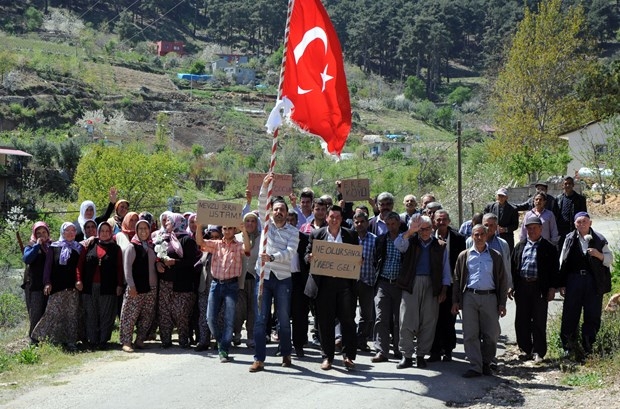 Gençlerden "evlenememe" eylemi galerisi resim 1