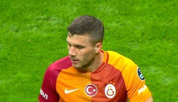 Kimse fark etmedi! Podolski'nin formasında... galerisi resim 1