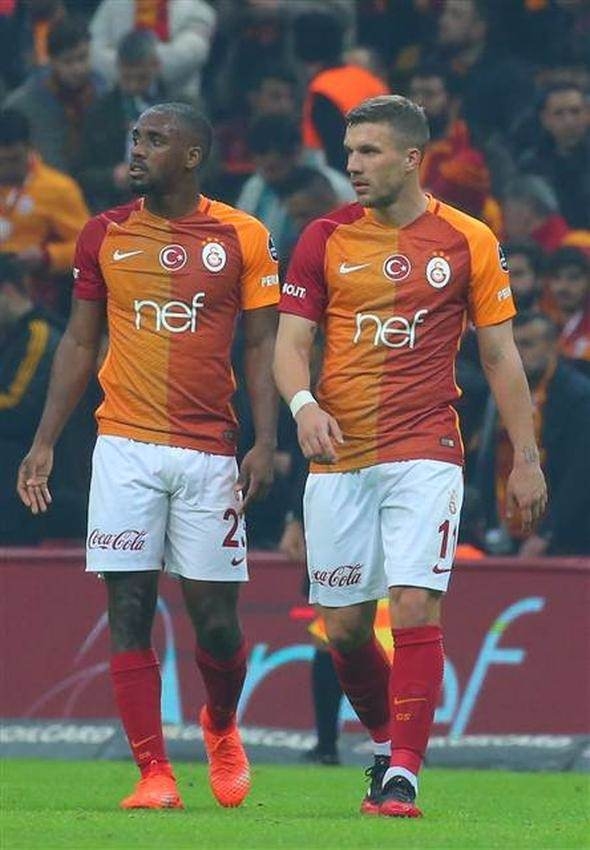 Kimse fark etmedi! Podolski'nin formasında... galerisi resim 4