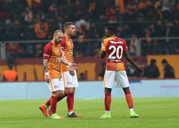 Kimse fark etmedi! Podolski'nin formasında... galerisi resim 6