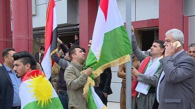 Türkmen kentine Kürdistan bayrağı! galerisi resim 1