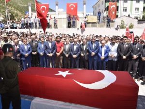 Şehit öğretmen Necmettin Yılmaz son yolculuğuna uğurlandı