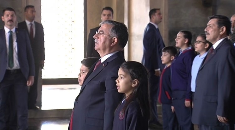 Anıtkabir'de düzenlenen törene bir tek onlar katılmadı galerisi resim 1
