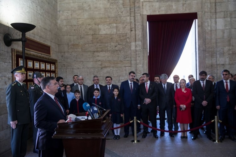 Anıtkabir'de düzenlenen törene bir tek onlar katılmadı galerisi resim 3