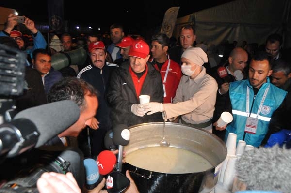 Sabah namazıyla birlikte yürüyüşe geçtiler galerisi resim 3
