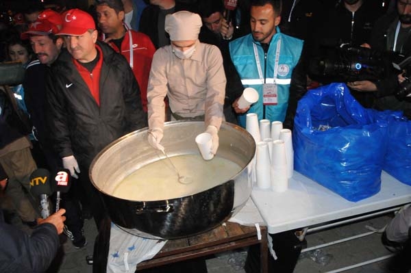 Sabah namazıyla birlikte yürüyüşe geçtiler galerisi resim 4