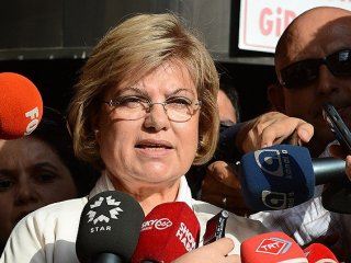 Demokrasi mitinginde sürpriz isim