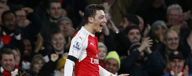 Mesut Özil'den Afrikalı çocuklara yardım