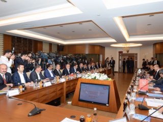 KESK masadan kaçtı