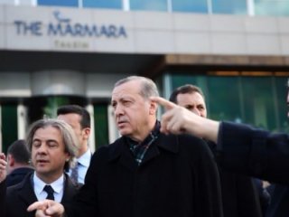 O pankarta karşılık verdi!