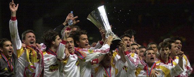 UEFA Kupası'nı kaldırmıştı! Şimdi inşaatta kalıyor...