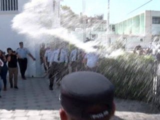 KKTC'de süt eylemi