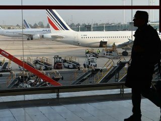 Fransa’da pilotlar da grevde