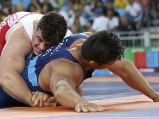 Rıza Kayaalp Olimpiyat ikincisi