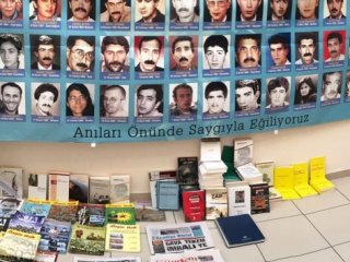 İzmir'de dergiye terör baskını
