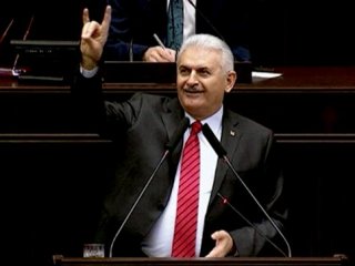 Başbakan Yıldırım'ın 'bozkurt işareti'ne MHP'li vekilin yorumu