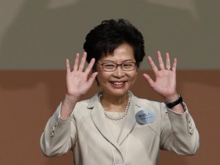 Hong Kong liderliğine ilk kez bir kadın seçildi!
