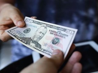 Dolar değer kaybetmeye başladı!