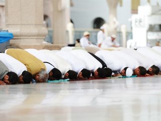 Kıble neden Mescid-i Aksa'dan Kabe'ye döndü?