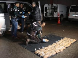 Minibüste 111 kilo eroin ele geçirildi