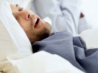 Bu 3 belirti varsa aslında uyumuyorsunuz!