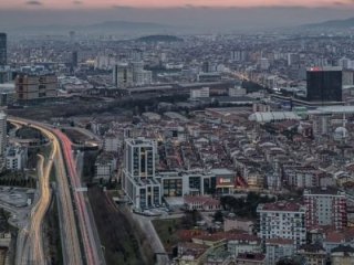 Faizler arttı, kredili konut satışları düştü