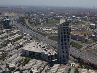 Esnaftan satılık 35 katlı gökdelen otel!