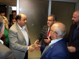 CHPli belediye başkanı AK Partiye geçti CHPli belediye başkanı AK Partiye geçti