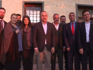 Bakan Çavuşoğlu dizi setini ziyaret etti