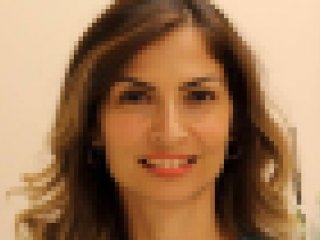 Doktorun yanlış gözünü ameliyat ettiler