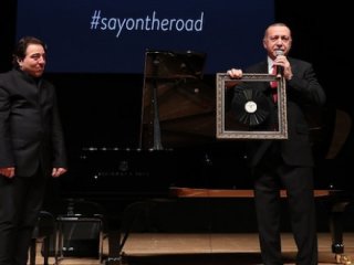 Cumhurbaşkanı Erdoğan Fazıl Say'dan 29 Ekim bestesi istedi