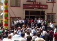 Aileler BDP Binasını Bastı!