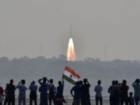 Hindistan'dan tek seferde 104 uyduluk yeni rekor!