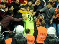 Dün geceye damga vuran olay! 5 yiyen kaleciyi...