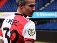 Van Persie'ye tepki! 'Bize ihanet ediyorsun'