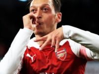 Ne yaptın Mesut! Haftalık 1 milyon pound...