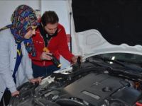 Kadın girişimci, KOSGEB desteğiyle oto bakımcı oldu