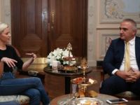 Kültür ve Turizm Bakanı Ersoy Elizabeth Banks'ı kabul etti