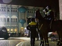 Cami önünde İslam'a hakaret ettiler