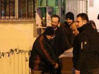 Evinde iple asılı bulundu