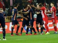 Başakşehir kayıpsız!